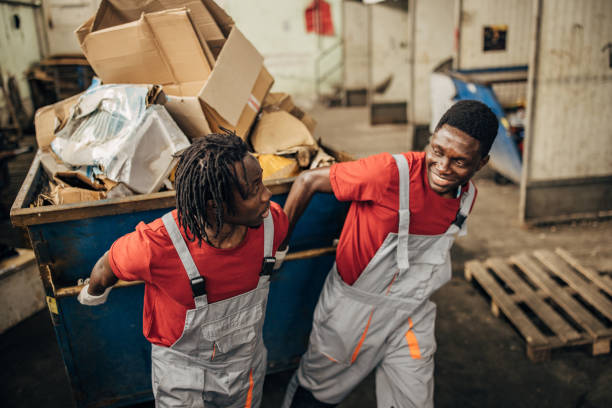 Best Garage Cleanout Services  in Nashvle, IL